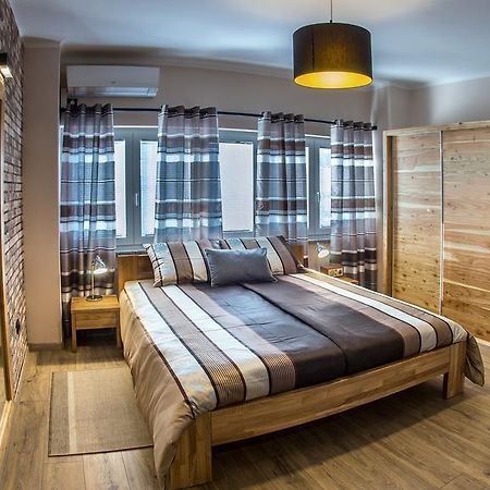 غييكا Deluxe 4 Star Studio Apartment المظهر الخارجي الصورة
