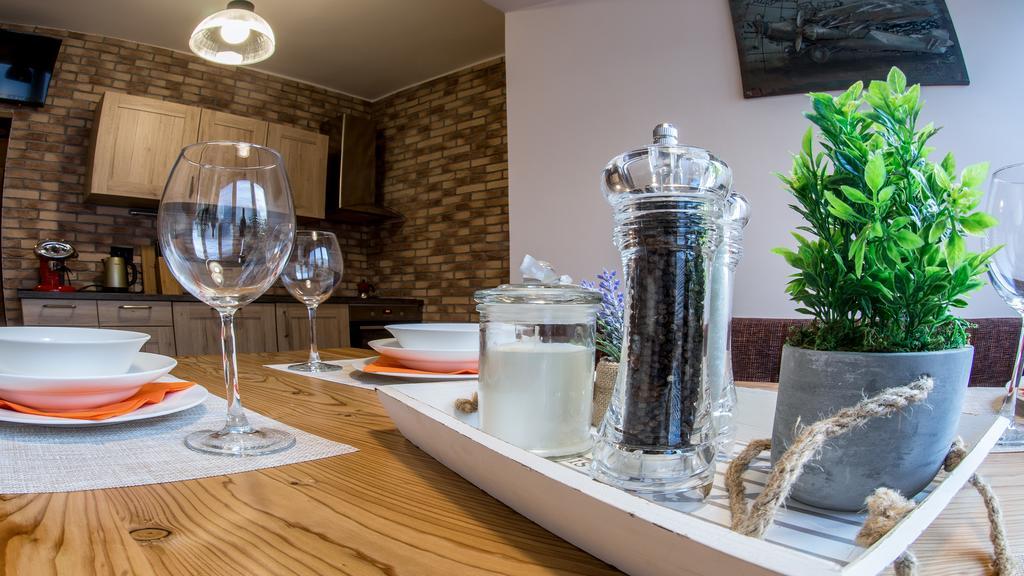 غييكا Deluxe 4 Star Studio Apartment المظهر الخارجي الصورة