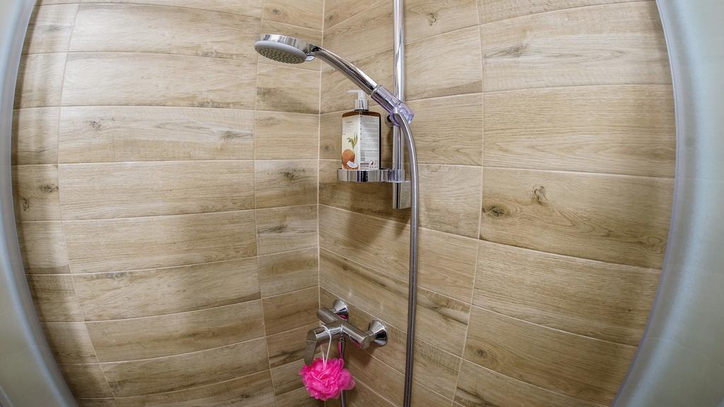 غييكا Deluxe 4 Star Studio Apartment المظهر الخارجي الصورة