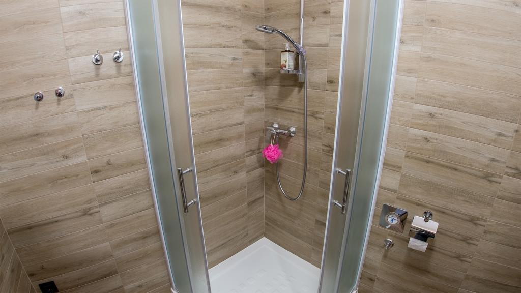 غييكا Deluxe 4 Star Studio Apartment المظهر الخارجي الصورة