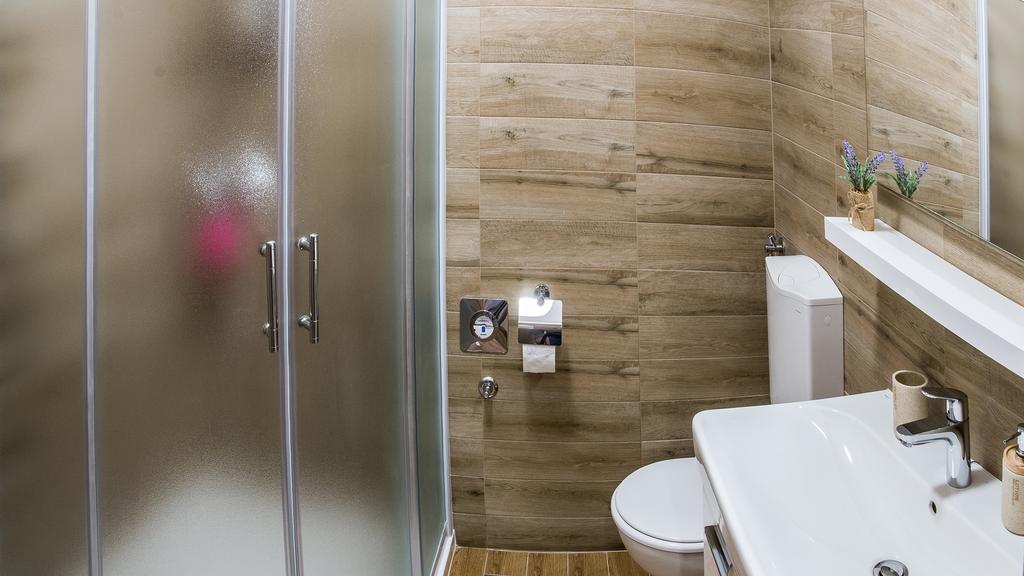 غييكا Deluxe 4 Star Studio Apartment المظهر الخارجي الصورة
